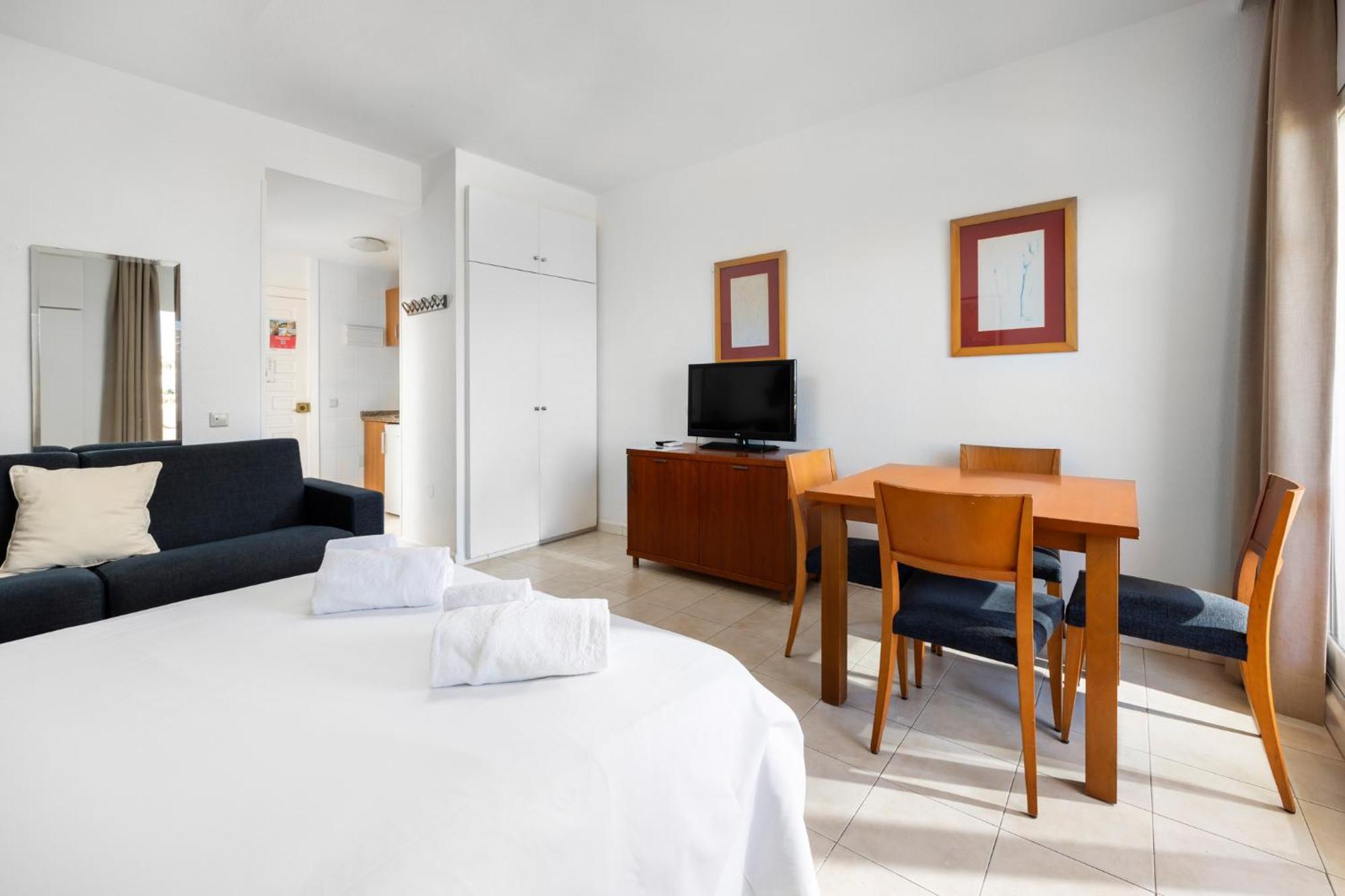 Benalbeach Apartments By Alfresco Stays Benalmádena Exterior photo